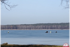 wedkarze-na-lodzie-2